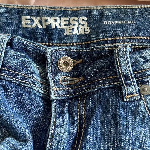 Express Boyfriend Jeans: size 2 - Picture 2 of 4